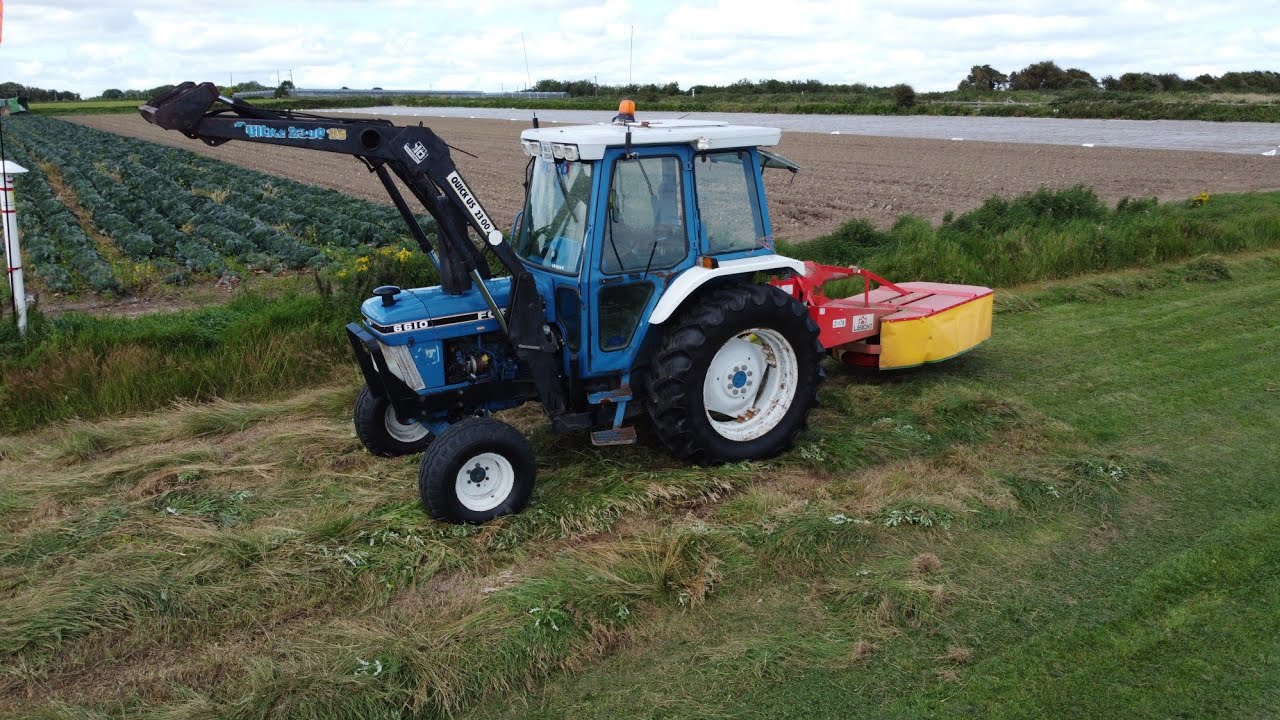 FORD 6610 | Mowing Hay