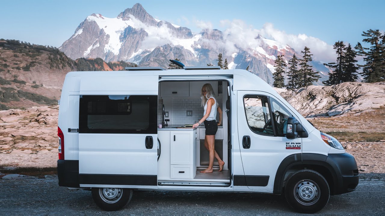 VAN TOUR | Фотограф-одиночка, живущая в дороге