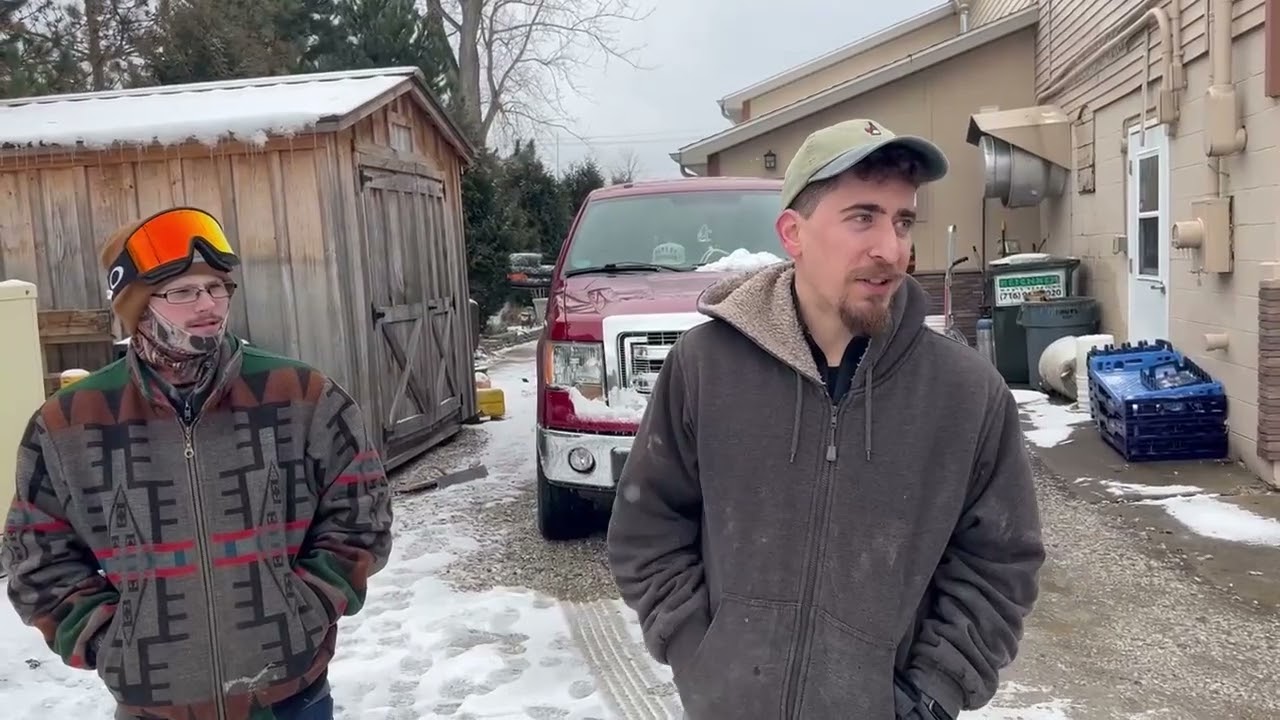 Chainsaw Sculptor Vince Liuzzo Unveils Stunning Bills Snow Sculpture Ahead of Monday's Game
