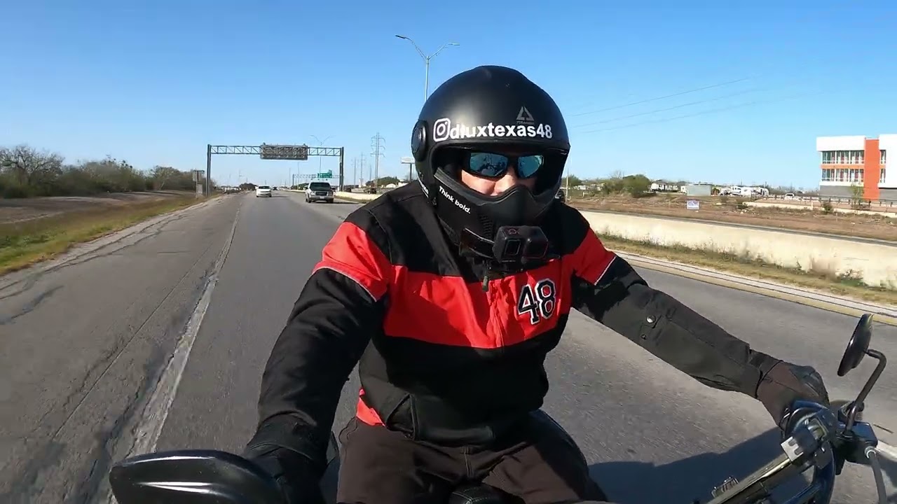 Harley Sportster48 Engine & Exhaust sounds.