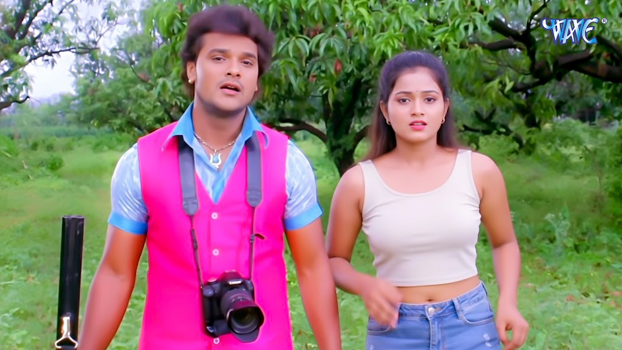 खेसारी लाल अपनी गर्लफ्रेंड को घुमा रहे है अपने गांव में | Doodh Ka Karz Scene