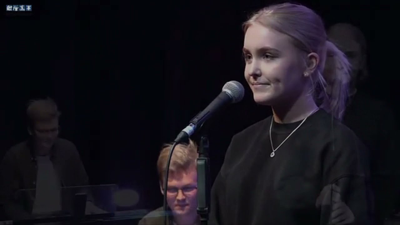 Saga Milton p&aring; &ouml;ppenscen
