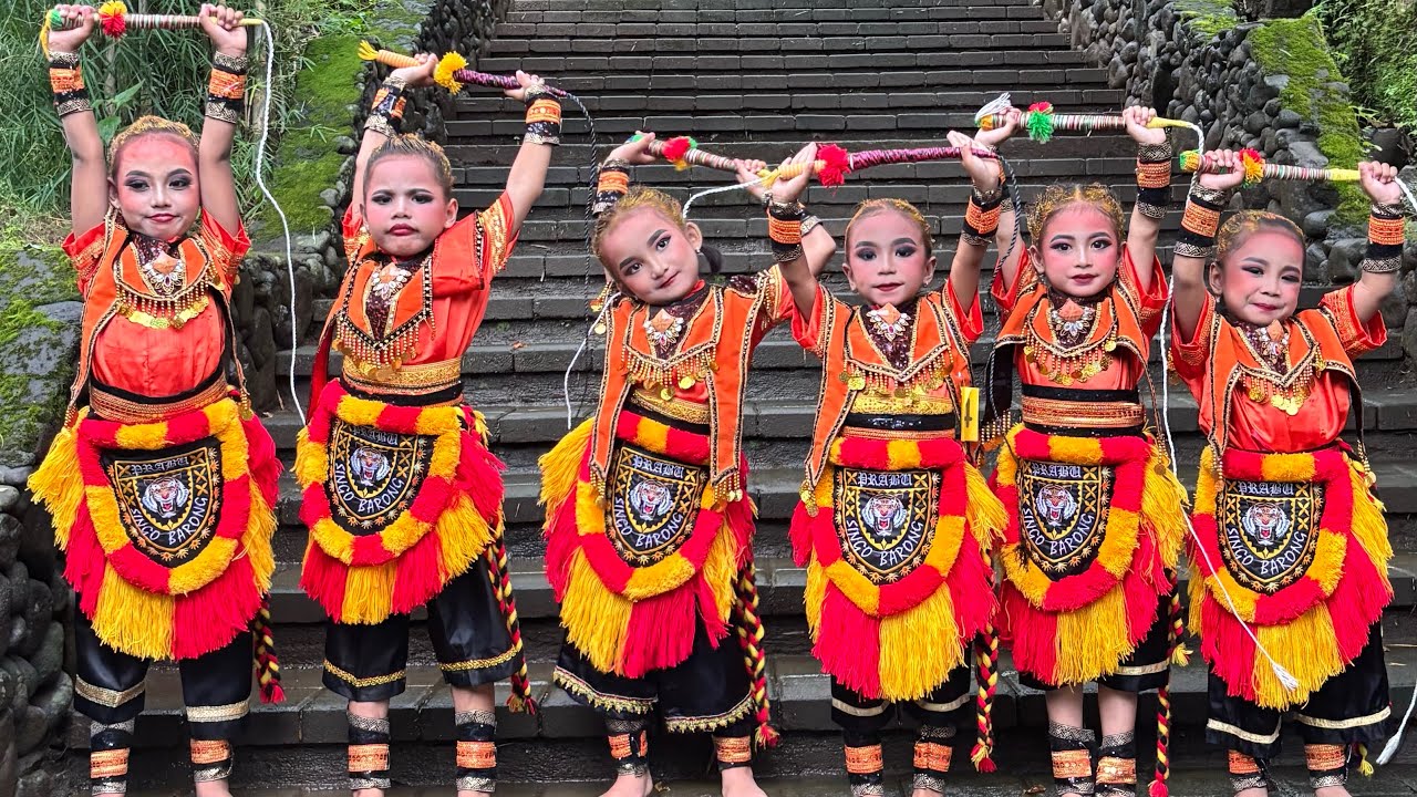 JUARA HARAPAN 3 KATEGORI GRUP TK EVENT FESTIVAL NUSWANTARA 3 KOPI MAKYAK PANDAAN PASURUAN