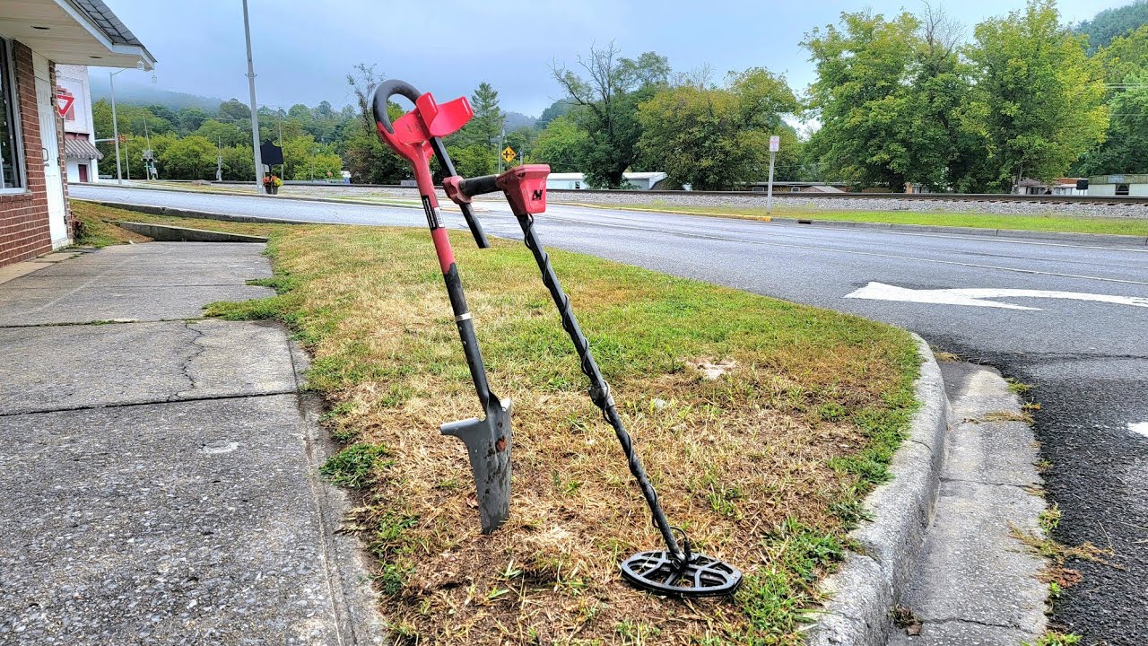 metal detecting public sidewalks with minelab vanquish 440.