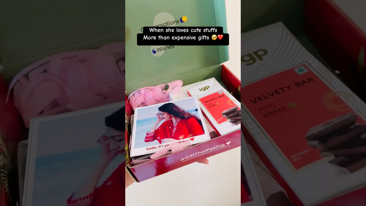 She loves unboxing birthday gifts 😍❤️ #shorts #couple #gift #trending #tamil