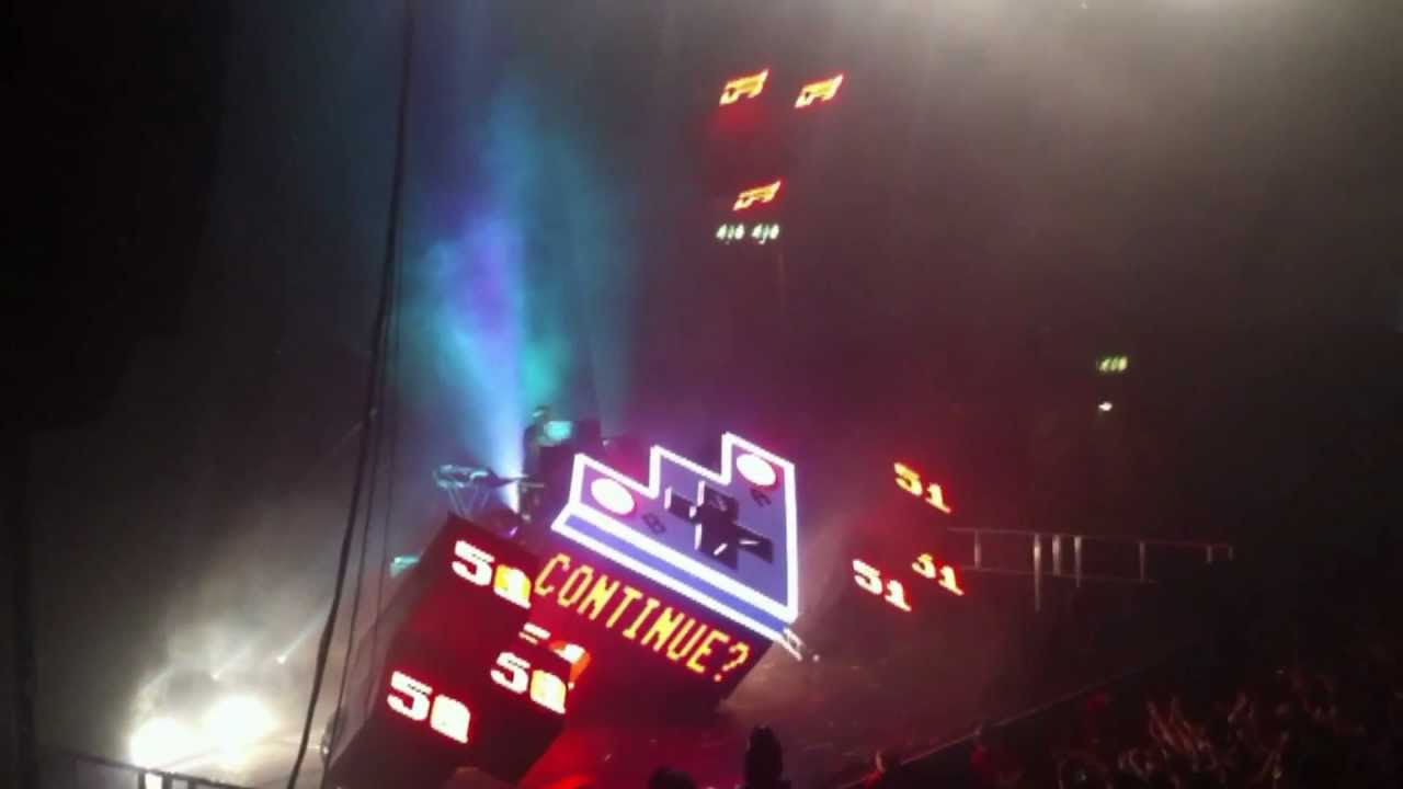 Deadmau5 - Ghosts n Stuff - Live (HD)