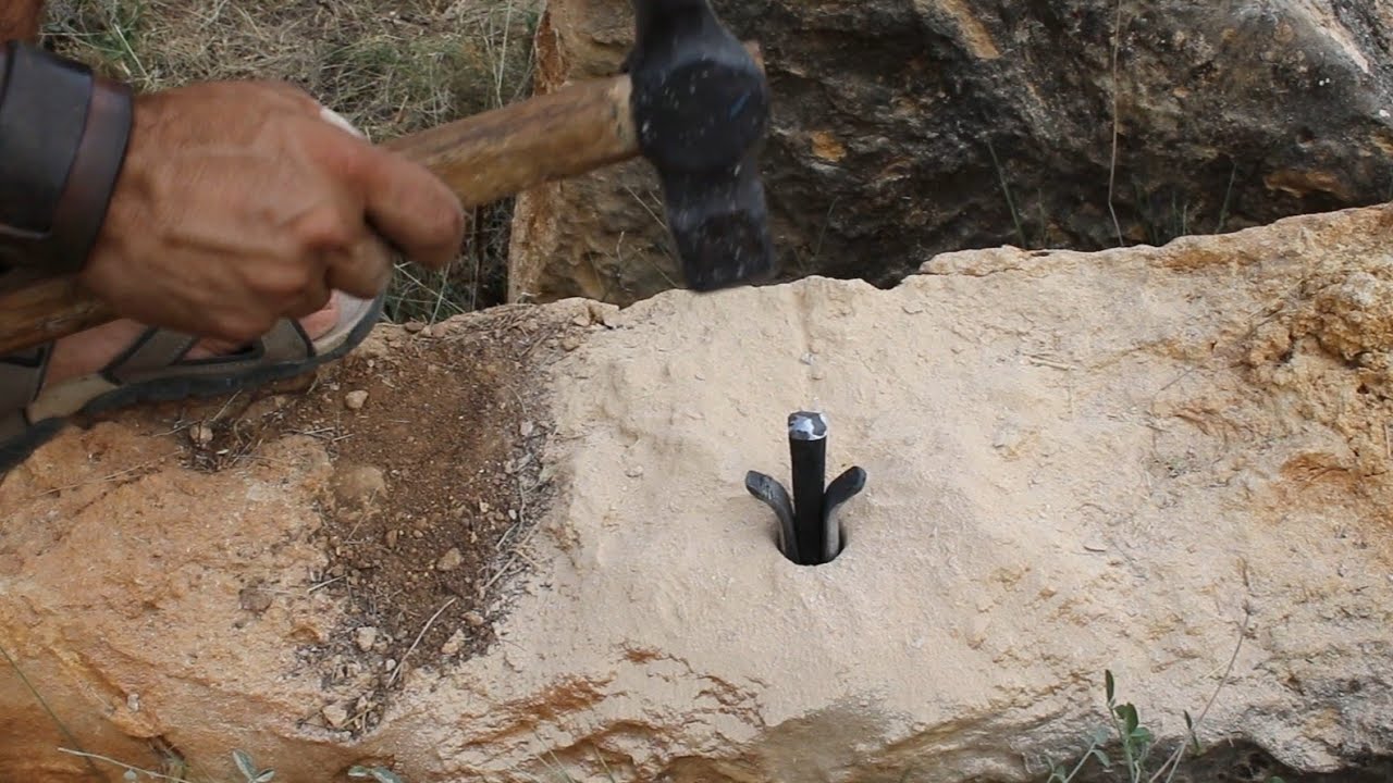 Partir piedras con cuñas