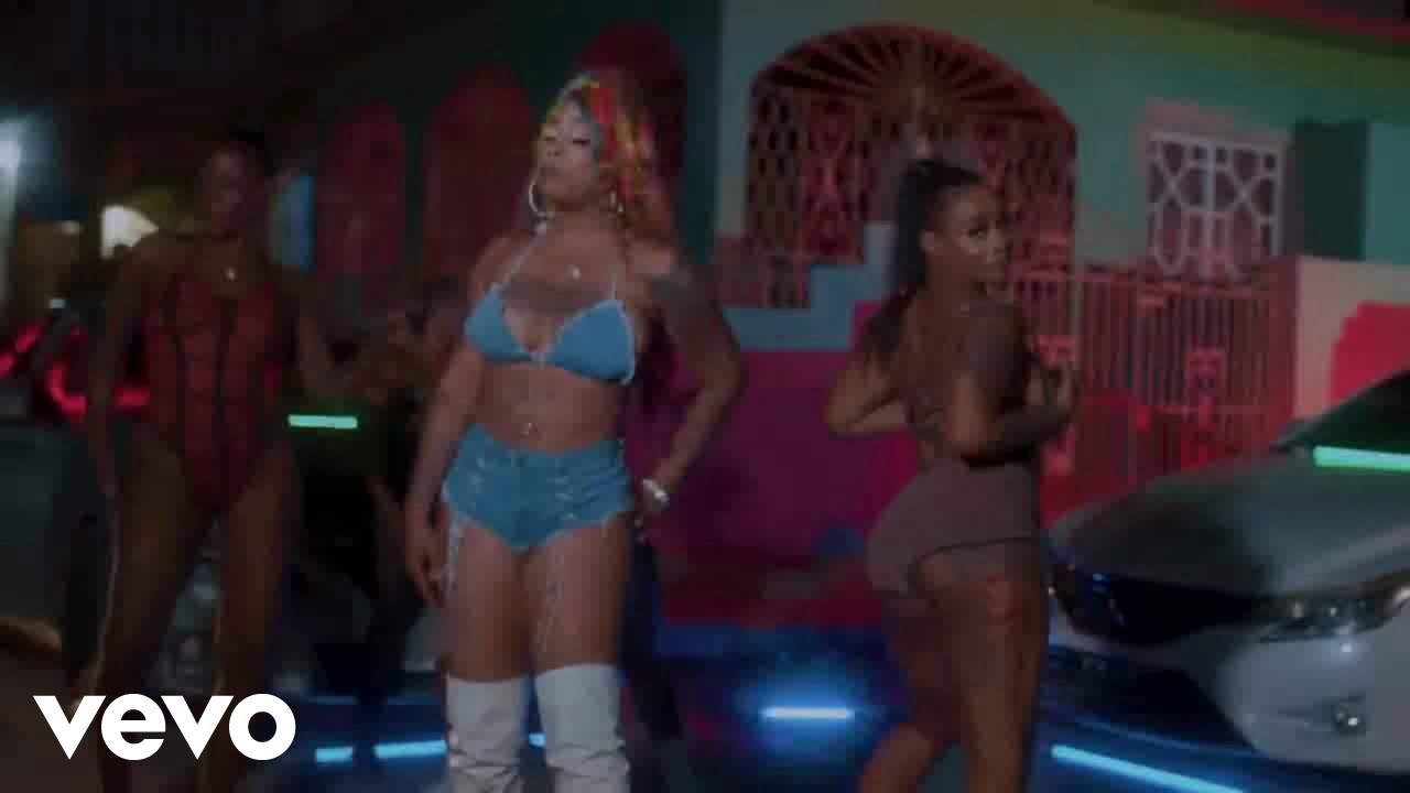 Ireland Boss, Lisa Hyper - Ghetto Man (Official Video)
