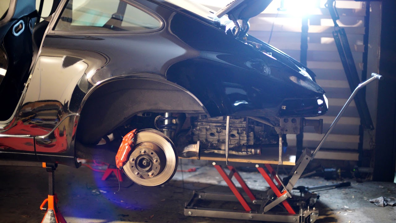 Porsche 911 (1990 964 C4) Home Engine Drop
