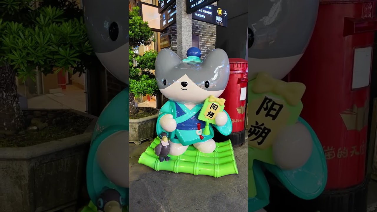 2天1夜玩遍阳朔不踩坑攻略！🚄交通：高铁到达&ldquo;阳朔站&rdquo;，在阳朔小电驴最方便，骑行十里画廊或者去各大景点、吃饭都好停！尽量不要自驾很难开，不好停车！ 🏨住宿：西街或十里画廊喜欢热闹住西街（吃喝