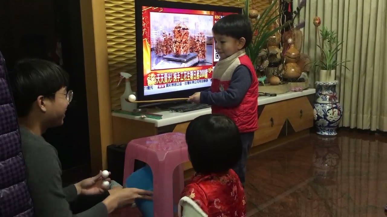 ［來消防阿公家過年］滾哥3歲6月［滾哥滾妹的遊樂世界］