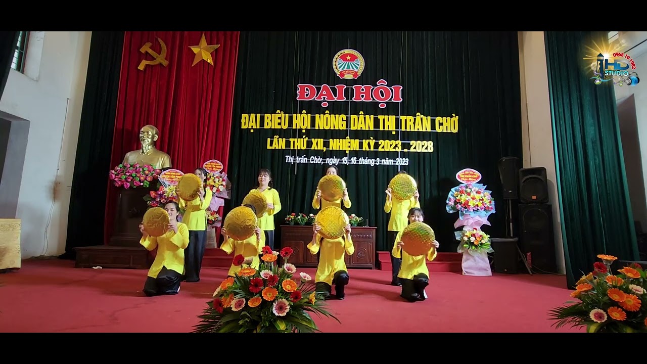 Múa. Bức Họa Đồng Quê. Các cô giáo Trường MN số 1 TTC biểu diễn.