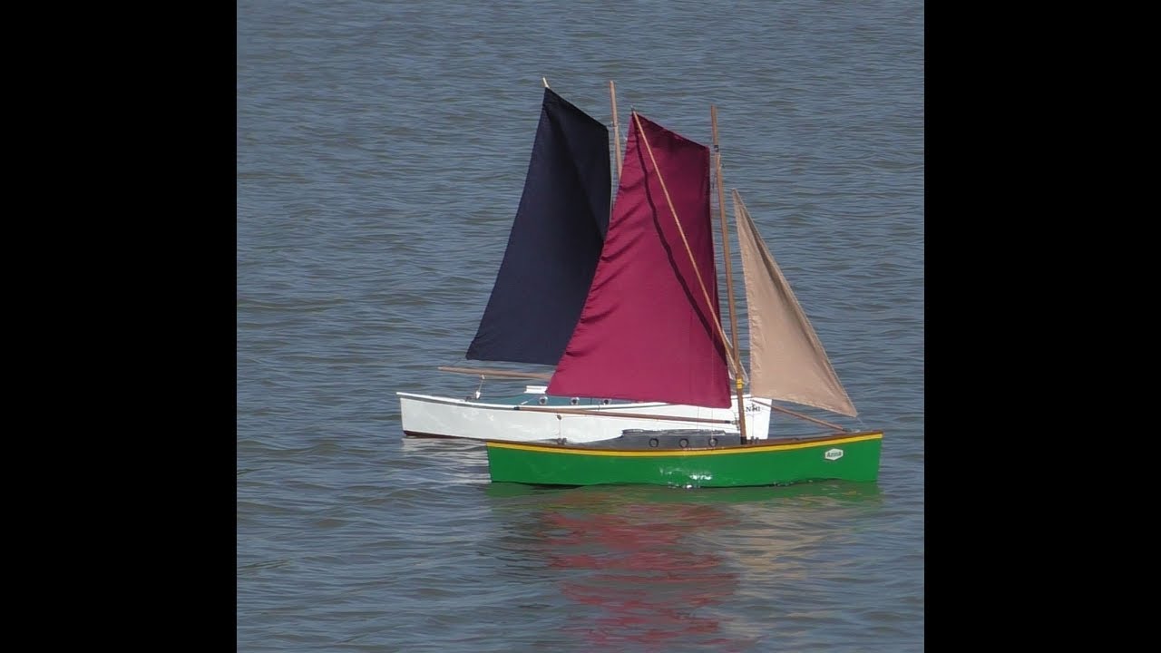 BearOSpace rc sloop Emmas in first match racing down under.