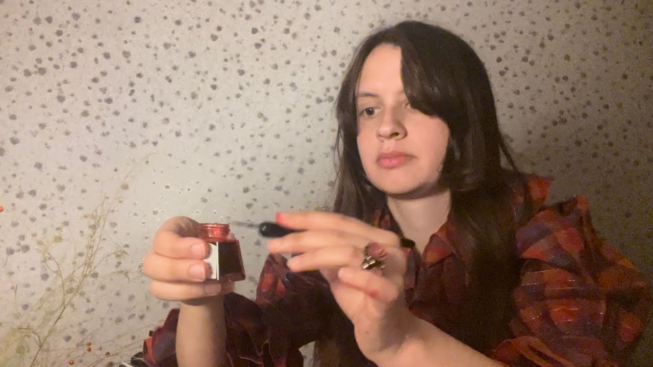 asmr vampire lady draws your portrait