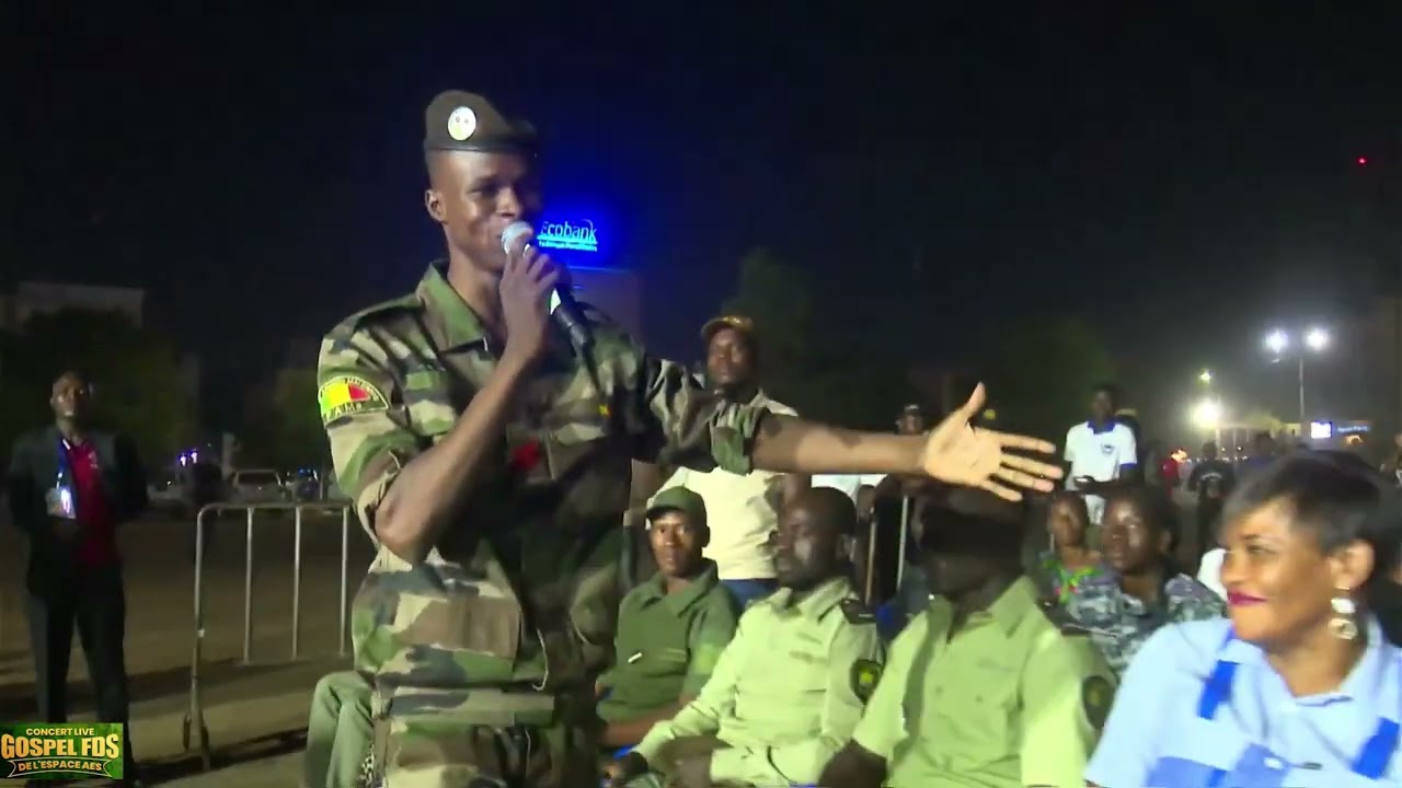 Robert Fané au Burkina Faso.Titre : Jurumu( peché)Lors du Concert GOSPEL FDS