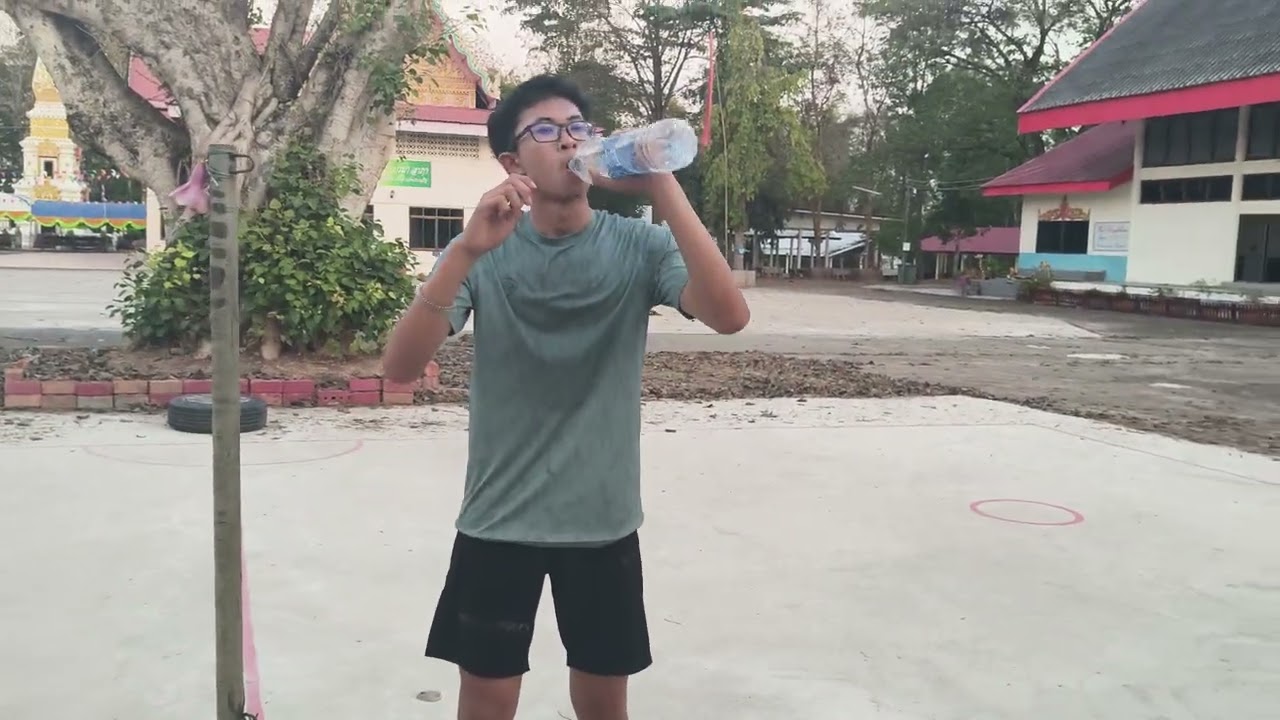 การแข่งขันระหว่างเซฟ-ไมโล ณ วัดร่องคำ เซฟเอาชนะไปได้อย่างเฉียดฉิว