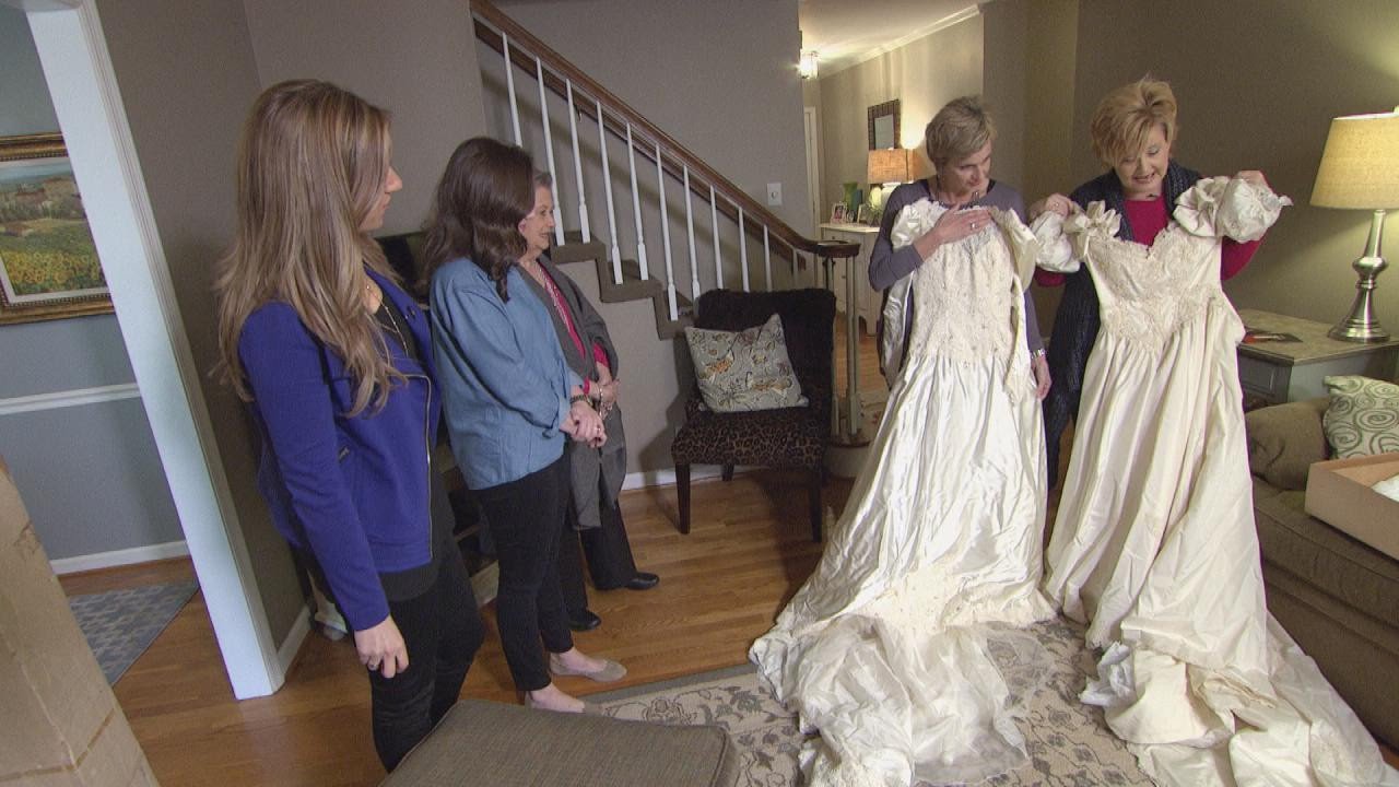 Brides Meet Up 3 Decades After Their Wedding Dresses Were Accidentally Switched