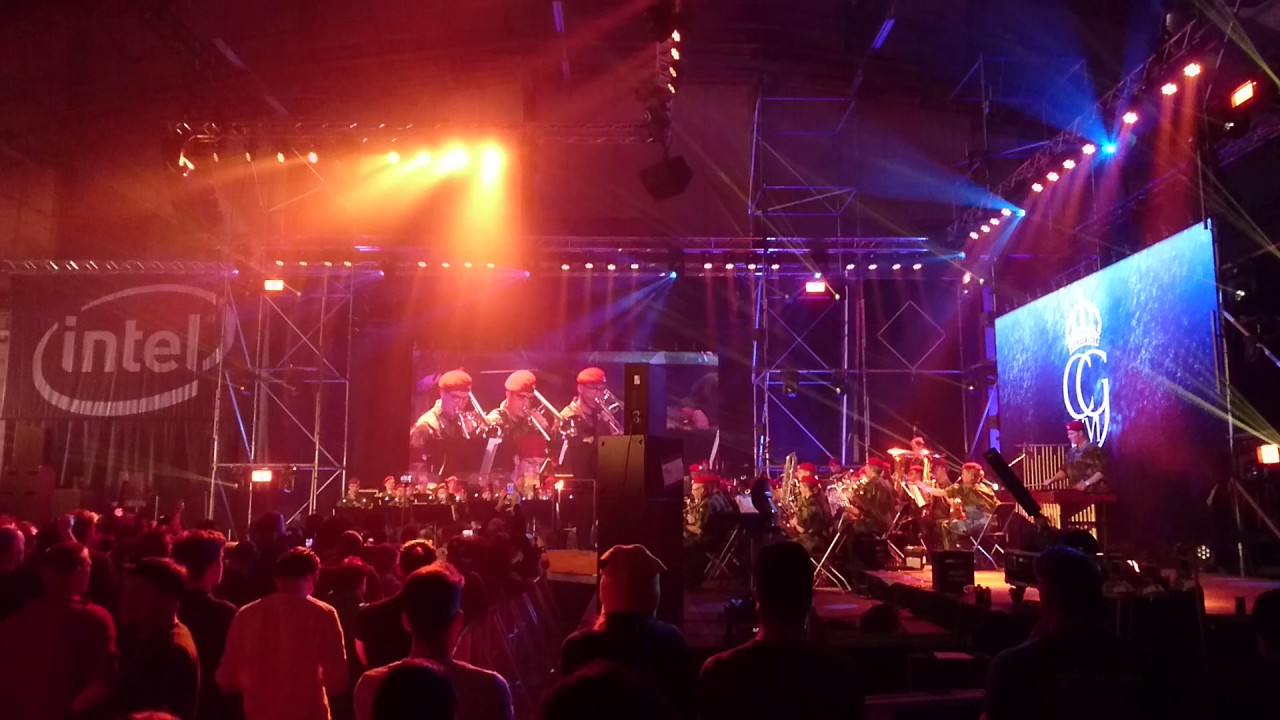Battlefield theme played by Armens Musikår at Dreamhack Winter 2016