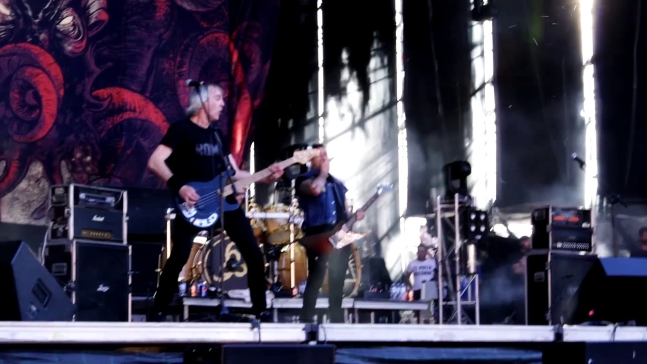 Koma  - Vaya Carrera que Llevas Chaval en directo en Rivas Rock 2019