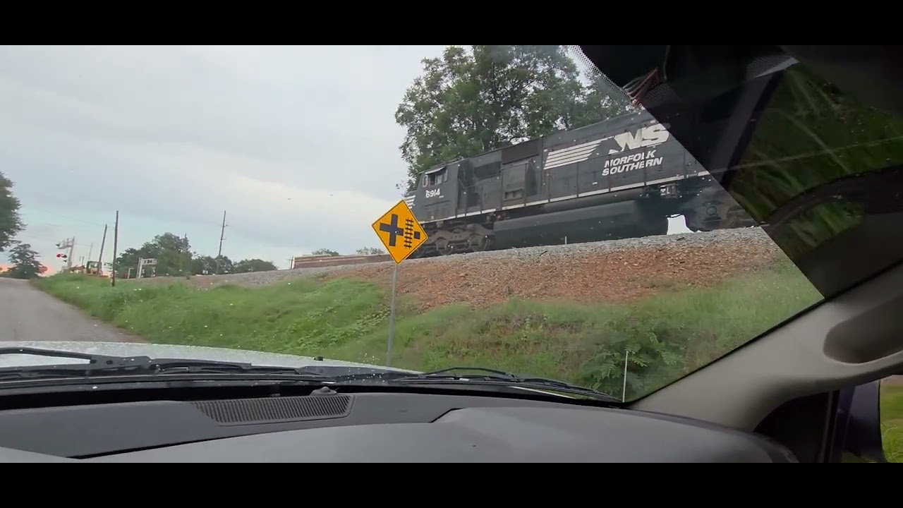 Train horn battle 