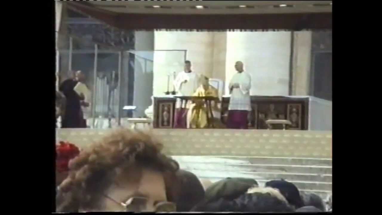 Pope John Paul 2 welcomes the new millenium Jan 6th  2001