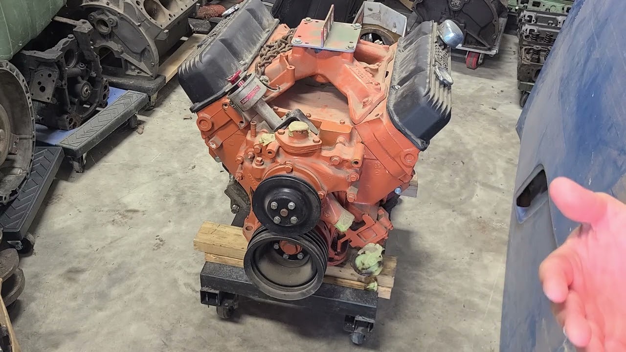 Basic Differences and Similarities Between a Big Block 383 and 440 Engine