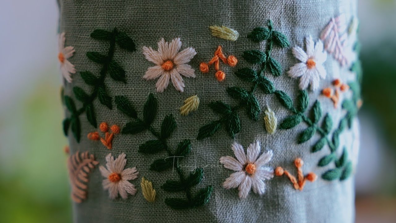 Look this idea with hand embroidery to make beautiful gift