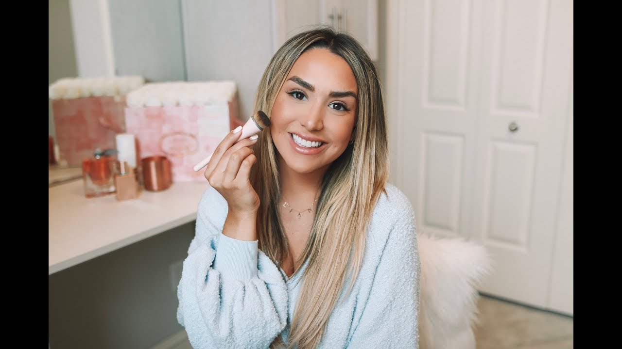 Flawless Foundation Makeup Routine with Alex Garza | EcoTools