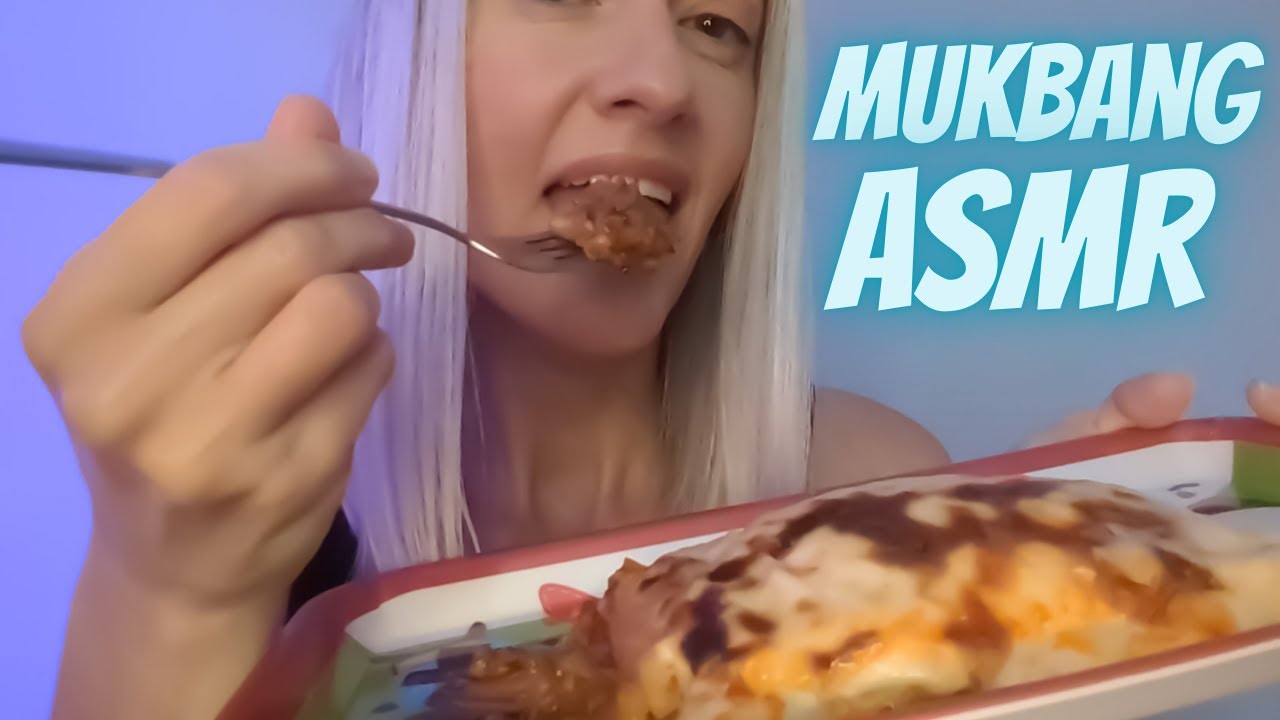 Mukbang ASMR | Lasagne and rambles (stomach growls)