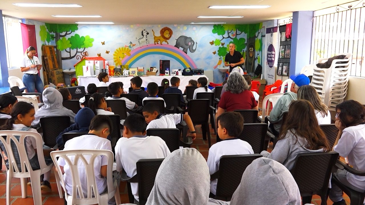 📰 Las Guacharacas aterriza en Quebrada Arriba: cultura que une corazones Guatapé 2026 📚✨