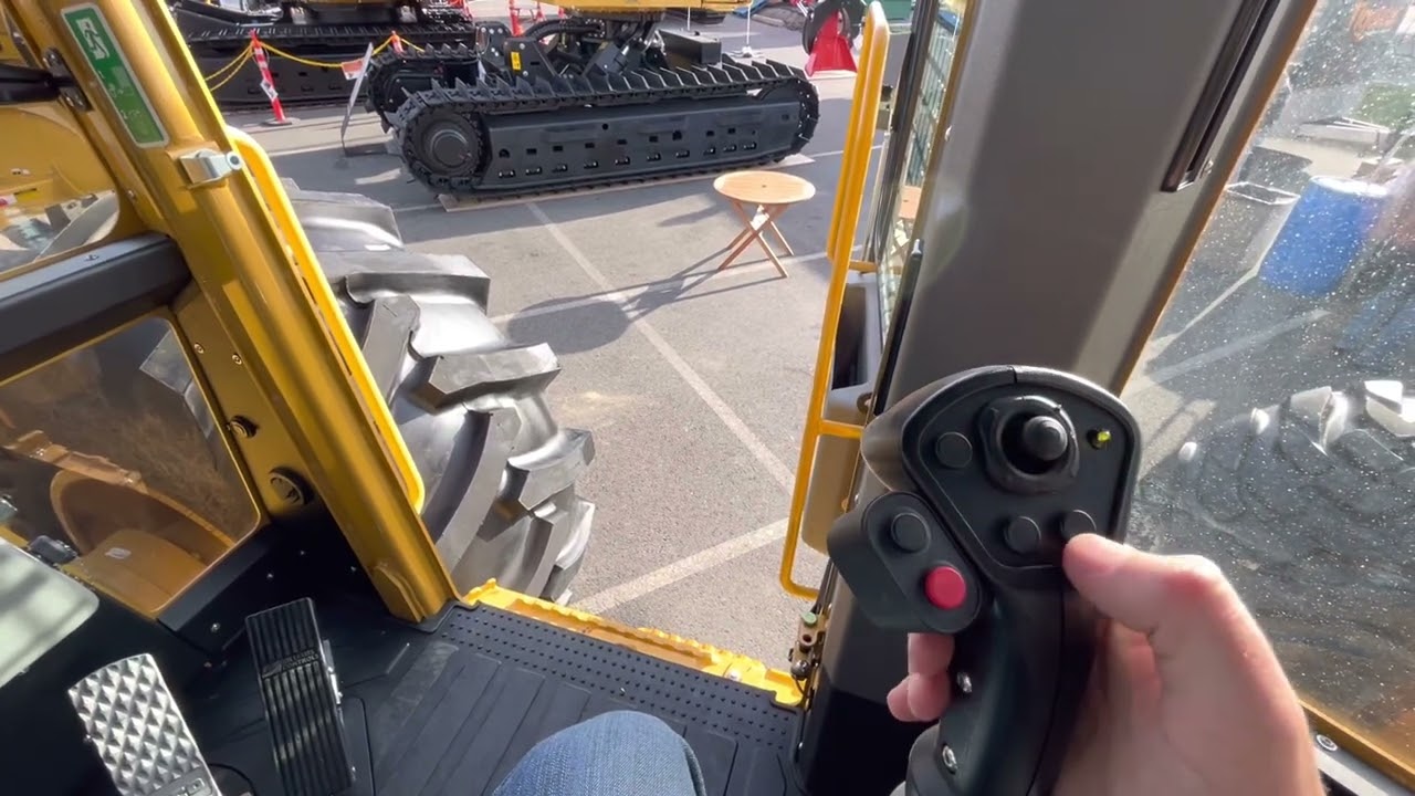 635H Tigercat Swing Boom - Cab Walkthrough