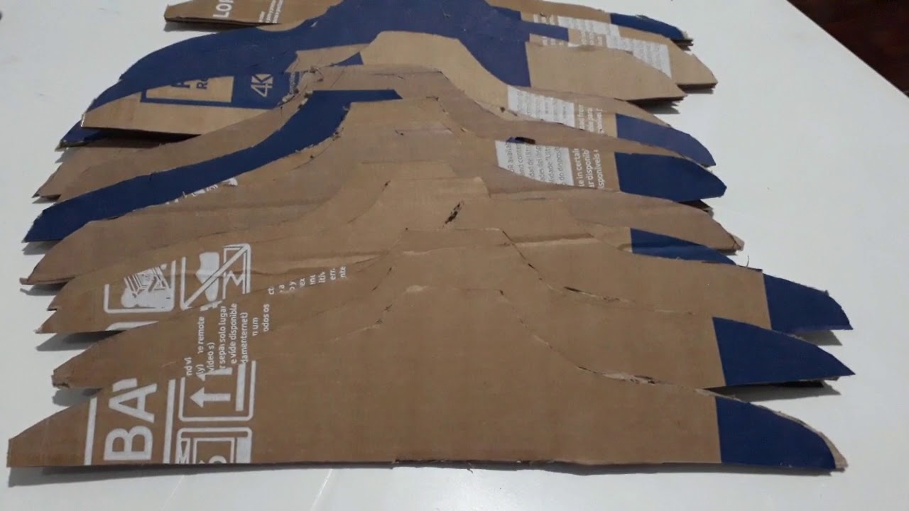 CABIDES FEITO DE PAPELÃO