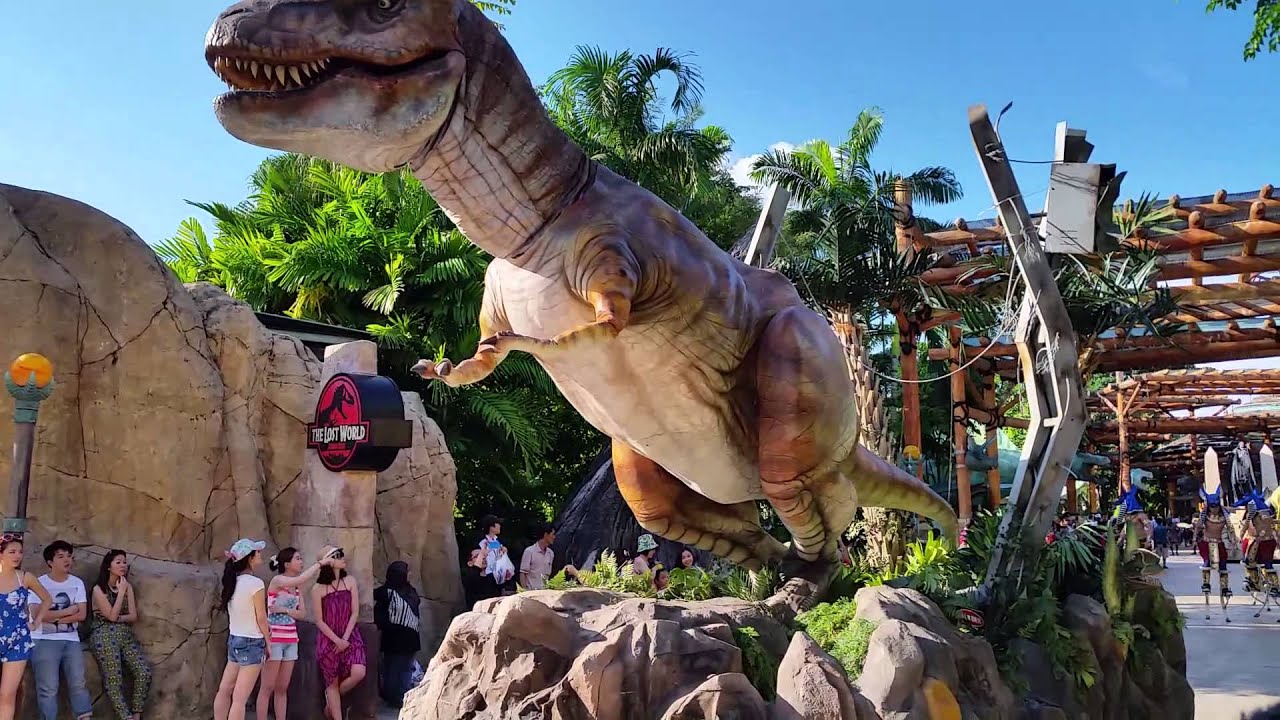 Universal Studios Singapore: Hollywood Dream Parade