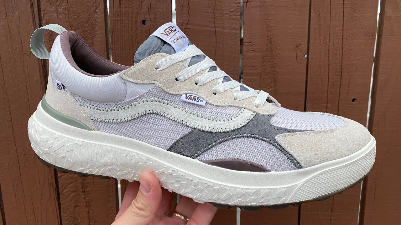 Обзор Vans: Vans x Michael February Ultrarange Neo VR3 (белые/мульти)
