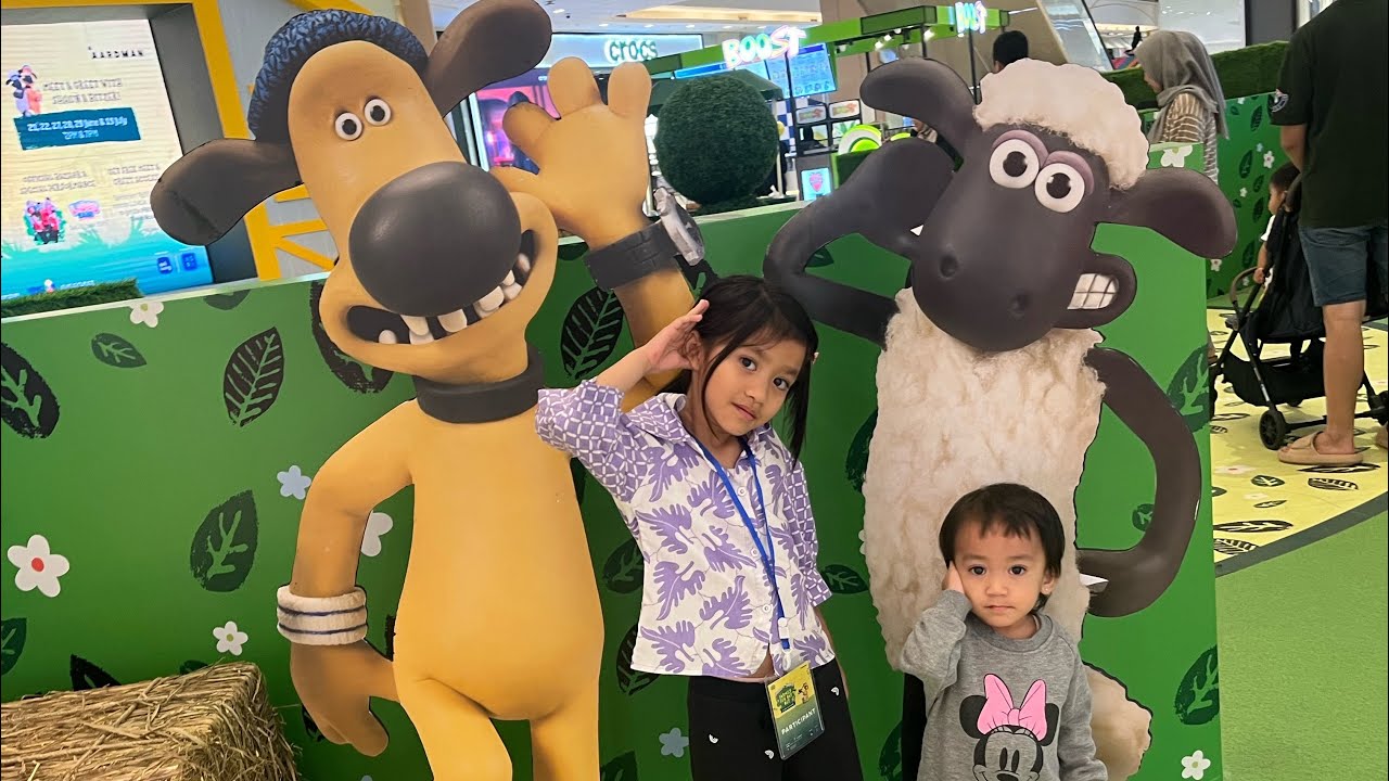 MEET AND GREET SHAUN THE SHEEP