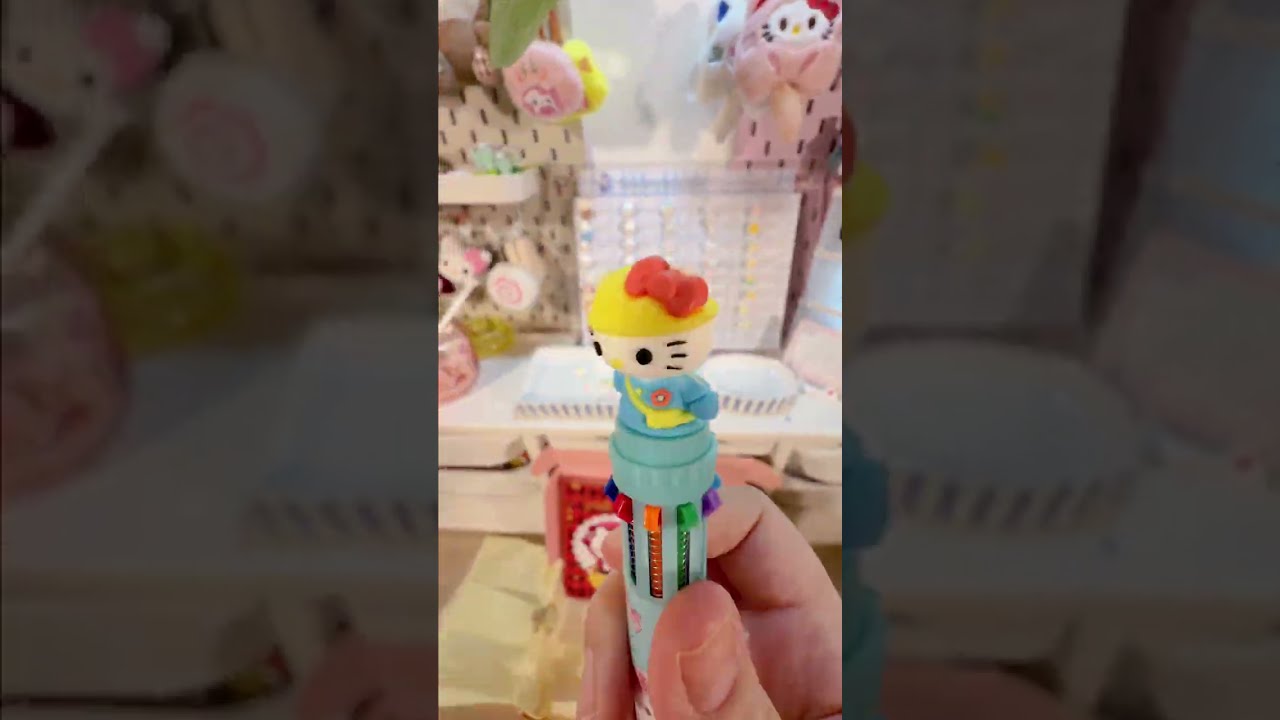 Chiikawa and Hello Kitty together in one lucky scoop 🐱✨
