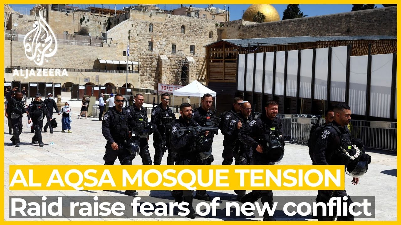 Raid on Jerusalem&rsquo;s Al-Aqsa Mosque raises fear of new conflict