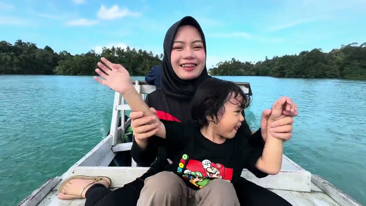 Jalan-Jalan ke Labuan Cermin