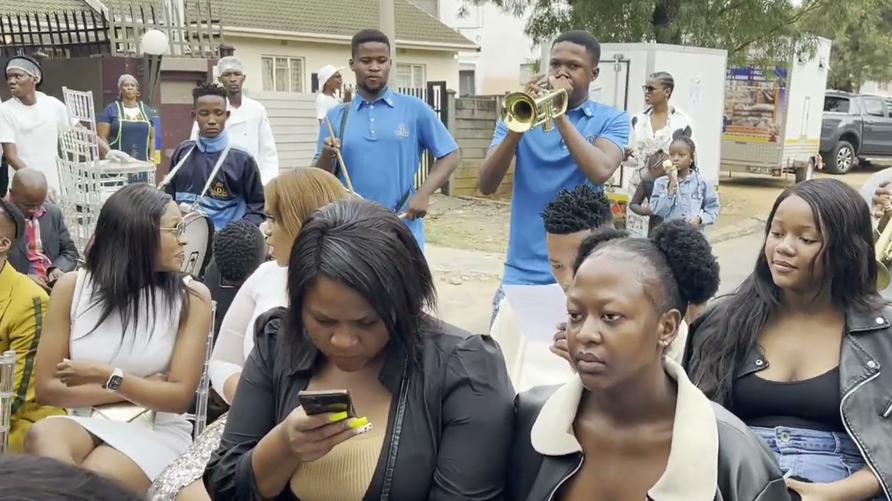 Tsietsing tsa letsoalo ke bitsa ho wena by Diale Brass Band