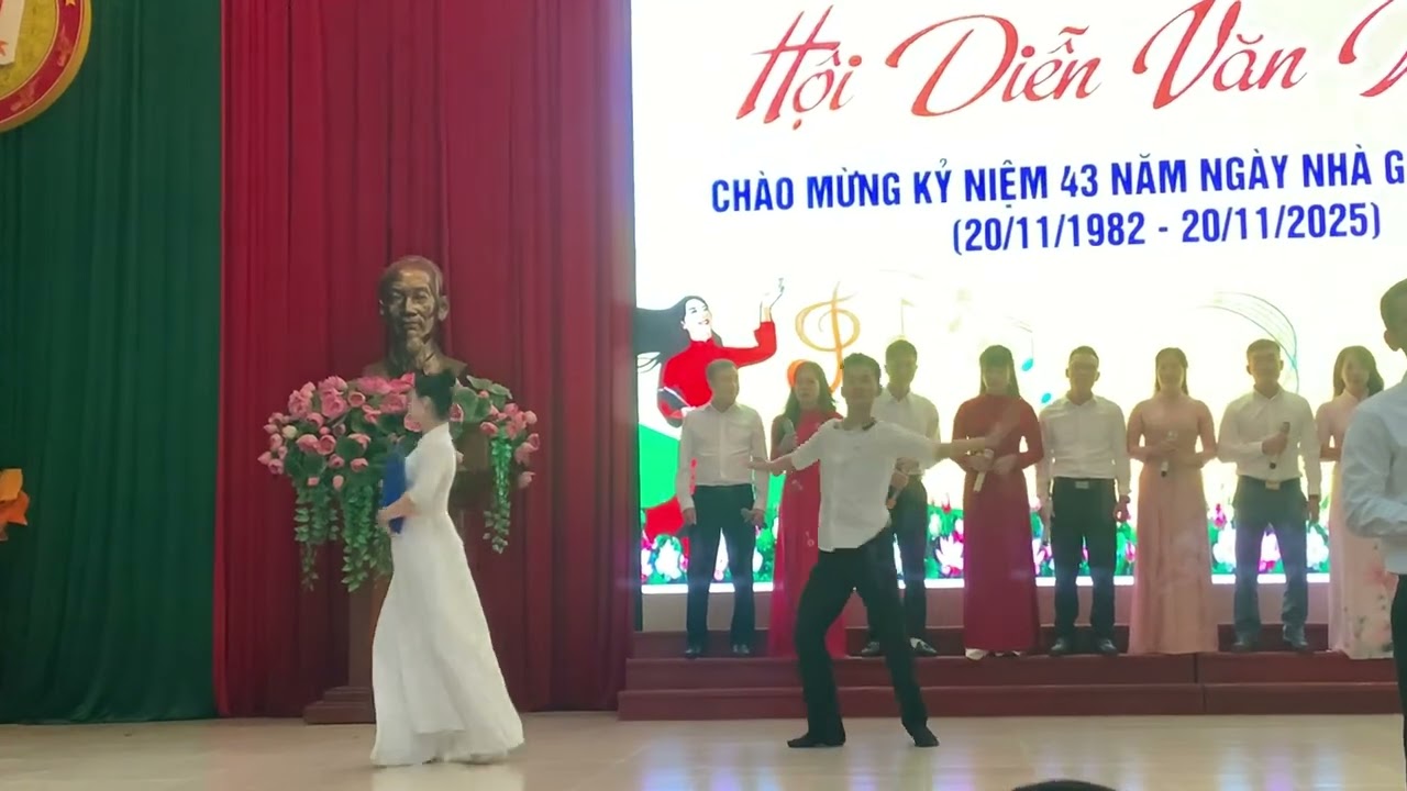 Tiết mục văn nghệ của lớp TCLLCT B44