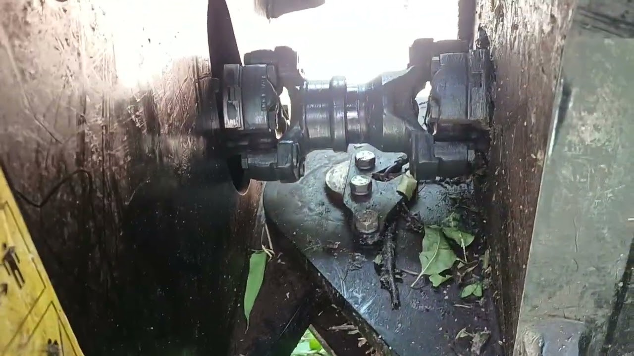Relizando chek list  komatsu 931 komatsu 