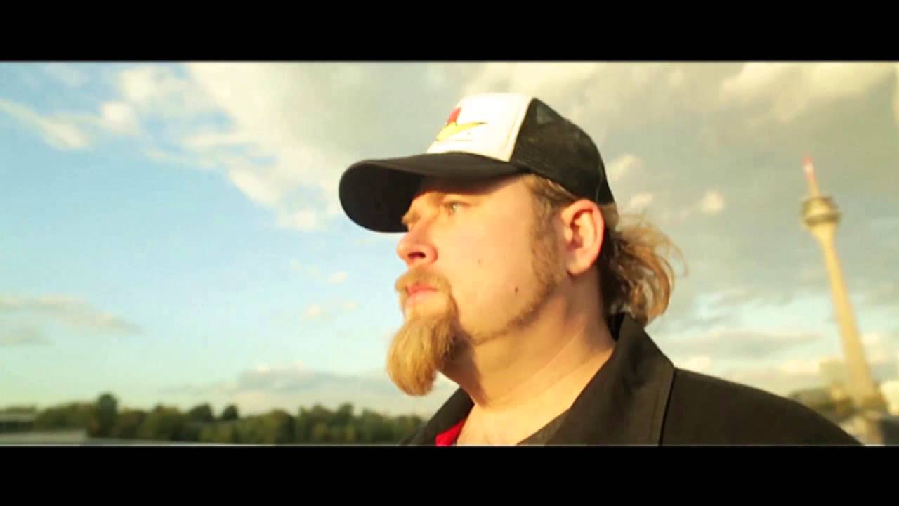 alex m.o.r.p.h. ft shannon hurley - monday morning madness (HD)