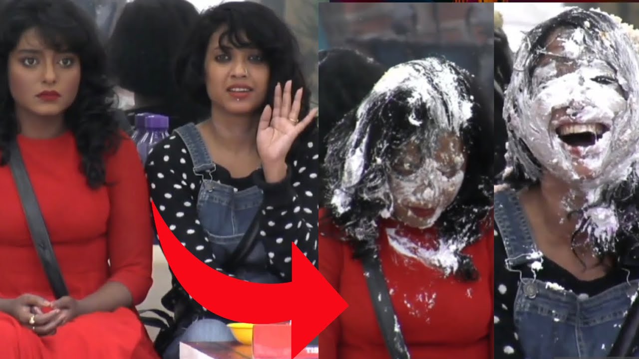 Women Laugh Hysterically After Getting Caked By A Clown!!