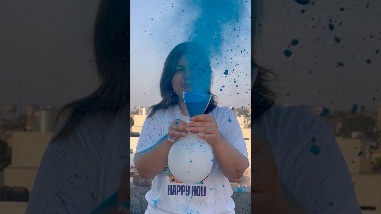 Holi Color Bomb💙🎨 #holicraft #colorbomb #shortsvideo #trendingshorts #holidiy #holifestival