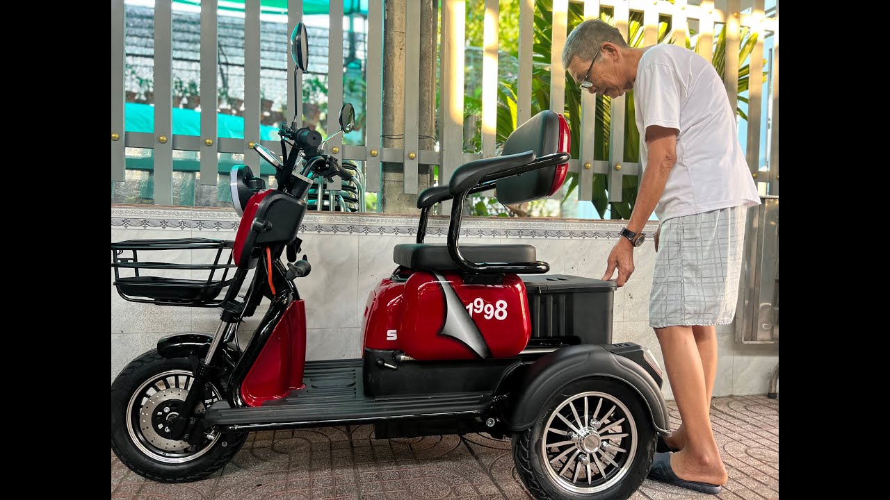 Giao xe 3 bánh 10inch Super Nice Pro động cơ 1000w tận nhà, hướng dẫn khách sử dụng xe ở Bình Dương