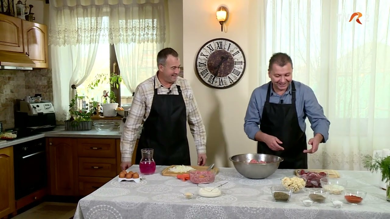 România în bucate:  Ciorbă de perișoare cu afumătură. Cârnați ca în Transilvania (@TVR Tg Mureş)