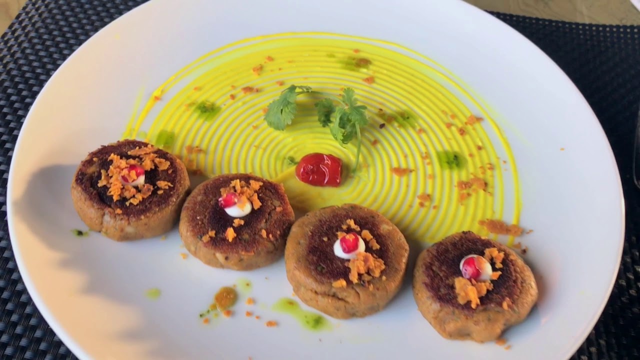 The Gateway Hotel | Flow Cafe | Surat