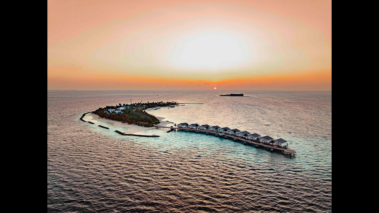 Oaga Art Resort, Maldives in the view of Vaclav Noid Barta, “Come play with us”