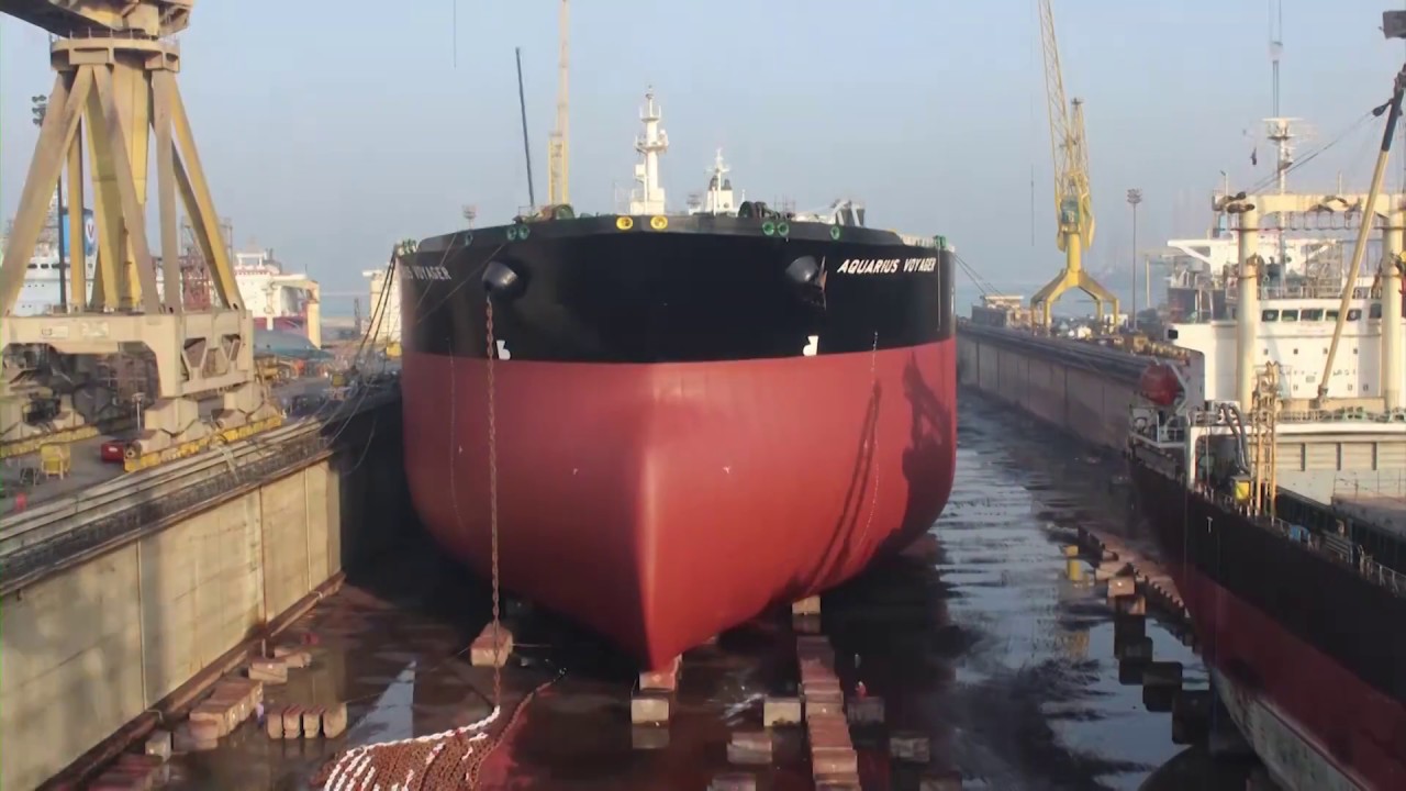 Repairing Massive Ship | Aquarius | Time lapse Video