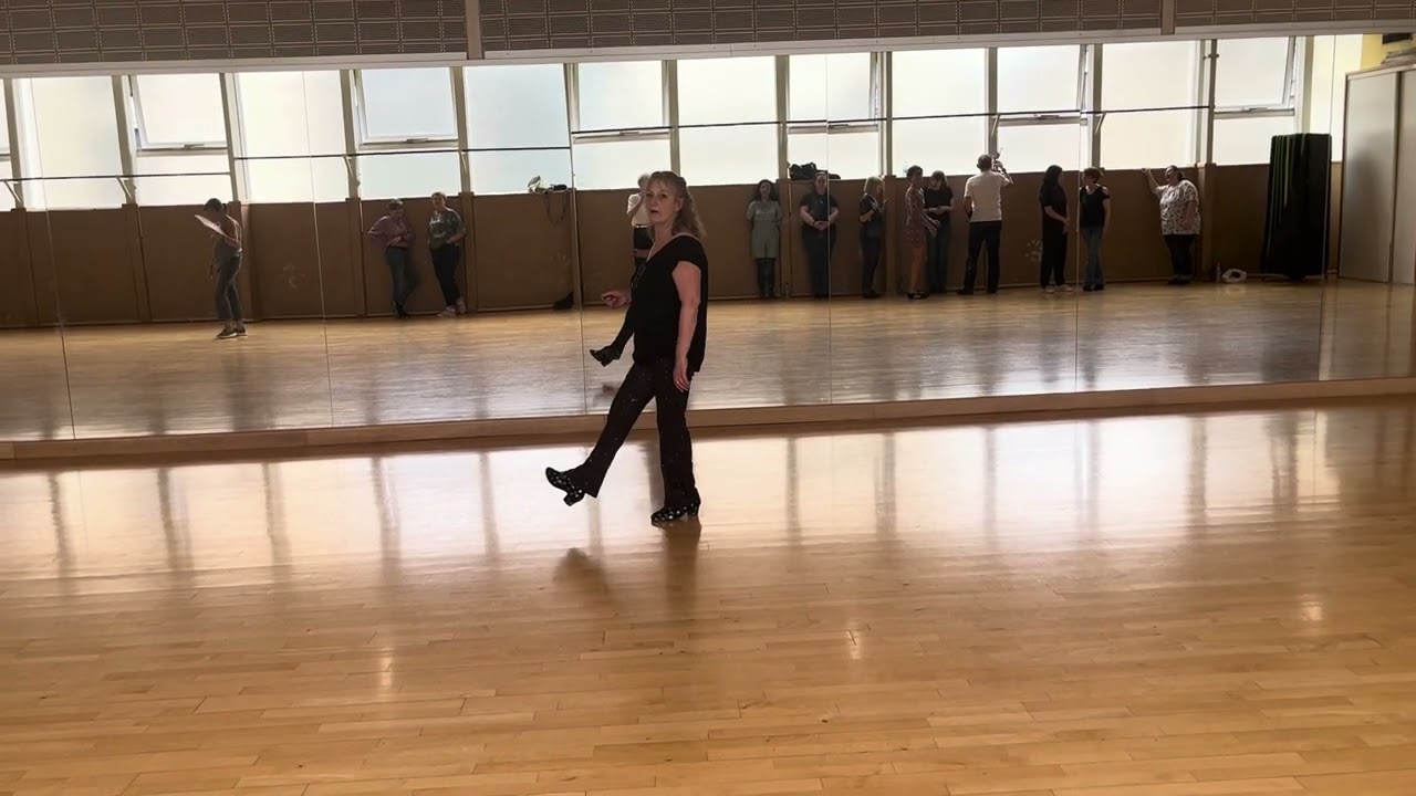 MY VERY FIRST DANCE (Les pas)